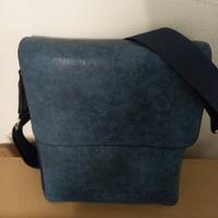 Tracolla uomo nuova in ecopelle di colore blu