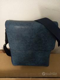 Tracolla uomo nuova in ecopelle di colore blu