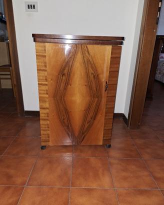 mobile con macchina da cucire NECCHI