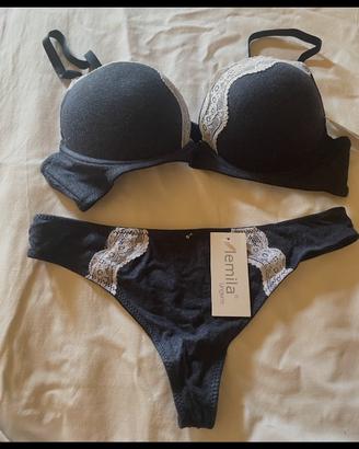 Completo intimo nuovo con cartellini