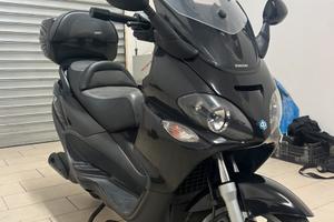 Piaggio x9