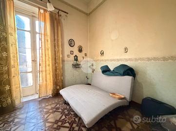 MONOLOCALE A AFRAGOLA