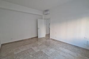 Stanza in ufficio condiviso
