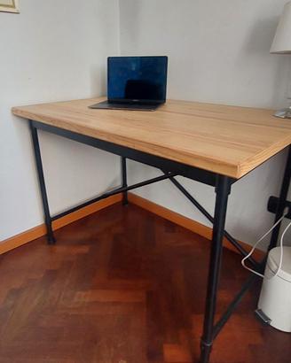 scrivania Ikea più poltrona