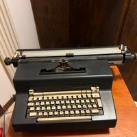 Macchina da scrivere Olivetti Editor 3