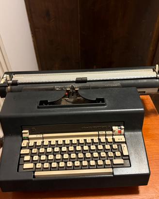 Macchina da scrivere Olivetti Editor 3