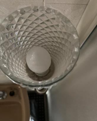 specchio e lampade bagno