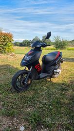 Aprilia SR 50 Motard 