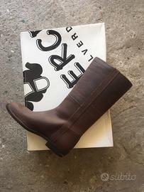 Stivali NUOVI spagnoli in cuoio