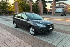 Ford Focus 1.6 SW TITANIUM