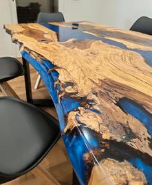 🌿 Tavoli in legno di ulivo secolare e resina 