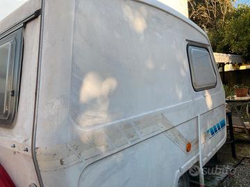 Pol mot - Roulotte piccola Polmot N-126