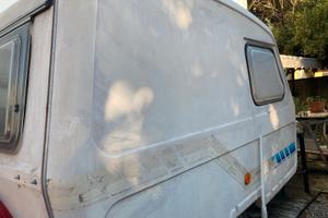 Pol mot - Roulotte piccola Polmot N-126