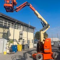 Piattaforma a braccio JLG E300AJP anno 2015