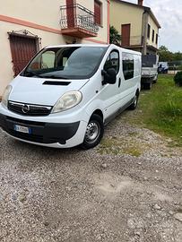 Opel vivaro 2011