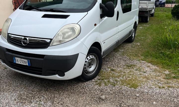 Opel vivaro 2011