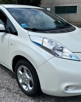 Nissan Leaf Tekna 30kWh - 109cv - 160Km Autonomia