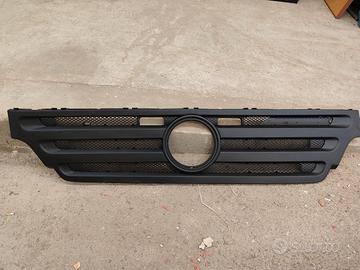 calandra anteriore Mercedes Actros MP2