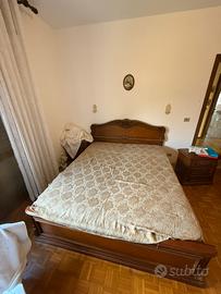 Letto in legno con coppia di materassi singoli