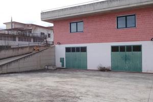 Locale commerciale 250 mq villa d'agri via gramsci