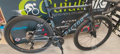 bici da corsa Factor Ostro Vam con Ultegra 12v di2