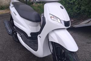 SCOOTER PEUGEOT KISBEE 125cc WHITE