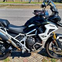 Triumph Tiger 1200 rally pro