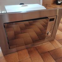 forno a microonde da incasso Ariston