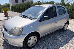 Toyota Yaris 1.0 16 v. Benzina Sol pass. compreso
