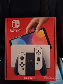 Nintendo Switch oled + 2 giochi