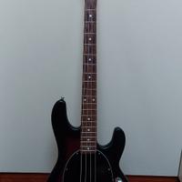 Basso Sterling Stingray da MusicMan