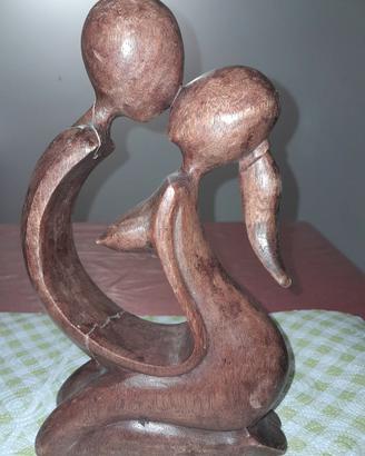Mia mamma regala statua artigianale danneggiata 
