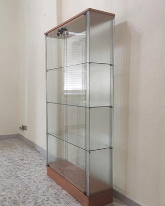 Vetrina moderna 