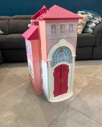 Casa Barbie / villa bambole rosa