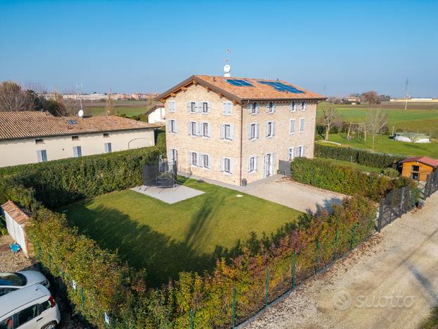 Splendida porzione di casa di recente costruzione