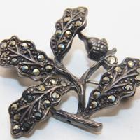 Splendida spilla foglia quercia argento marcasite