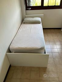 Letto contenitore singolo con rete sollevabile