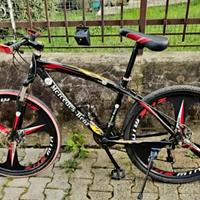MOUNTAIN BIKE COME NUOVA 