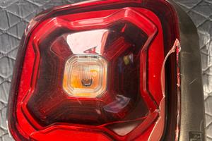 Fanale  stop Jeep Renegade sinistro LED