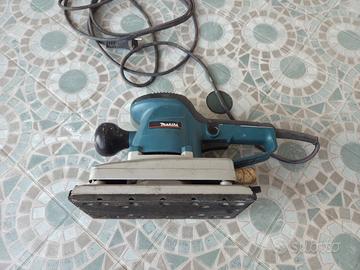 Levigatrice Orbitale Professionale Makita BO4900V