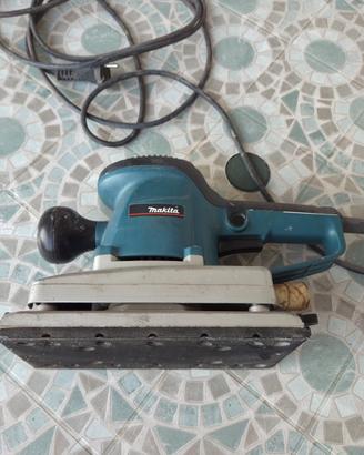 Levigatrice Orbitale Professionale Makita BO4900V