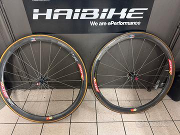 Ruote zipp in carbonio