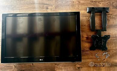 TV LG 42 pollici full hd con staffa muro