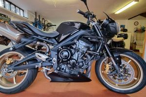 Triumph Street TripleR 675 - Solo pure emozioni -