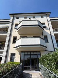 Appartamento di 50 m² con 2 locali e box auto a Pa