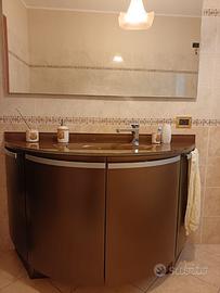 ARREDAMENTO BAGNO CON SPECCHIO
