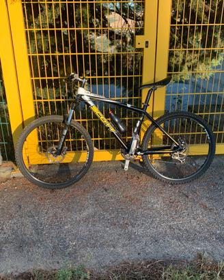 Bici mountain bike scott scale 10