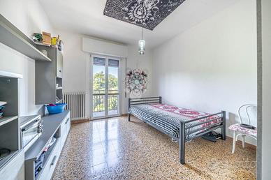 2 LOCALI A REGGIO NELL'EMILIA