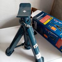 N. 1 cavalletto per auto