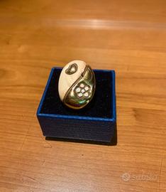 Anello yin e Yang Thun con fiore e cuore